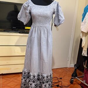 Zara Blue and White Floral Long Sleeve Dress